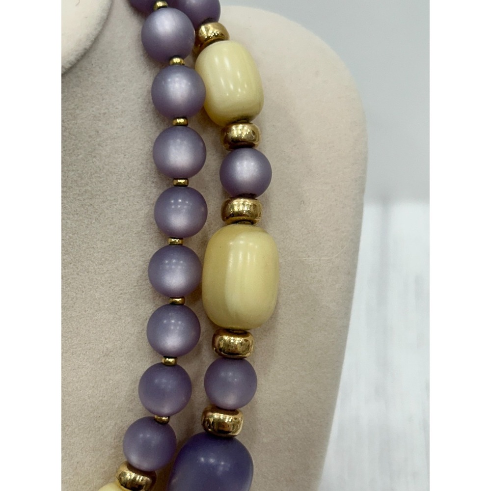 Vtg Napier Purple Cream Frosted Glass Beaded‎ Gold Tone Statement Necklace 28" - Picture 3 of 6